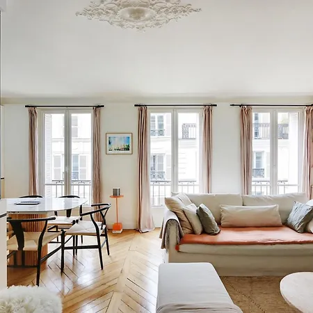 Familiale A Pigalle Apartment *