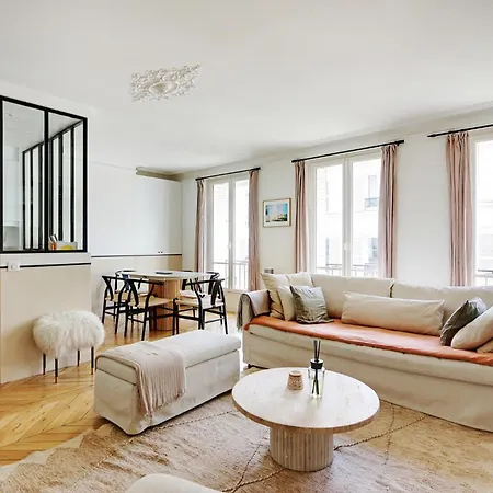 Familiale A Pigalle Apartment Paris